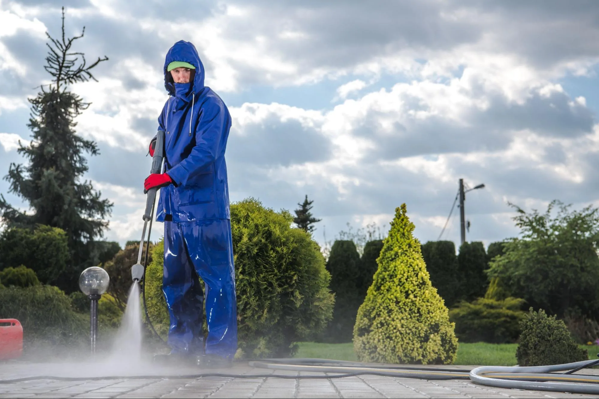 What to Expect When You Call a Pressure Wash Business