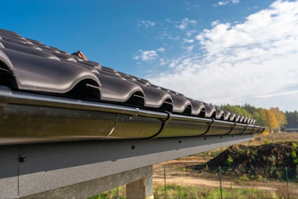 How Often Should You Invest in Roof Gutter Cleaning?