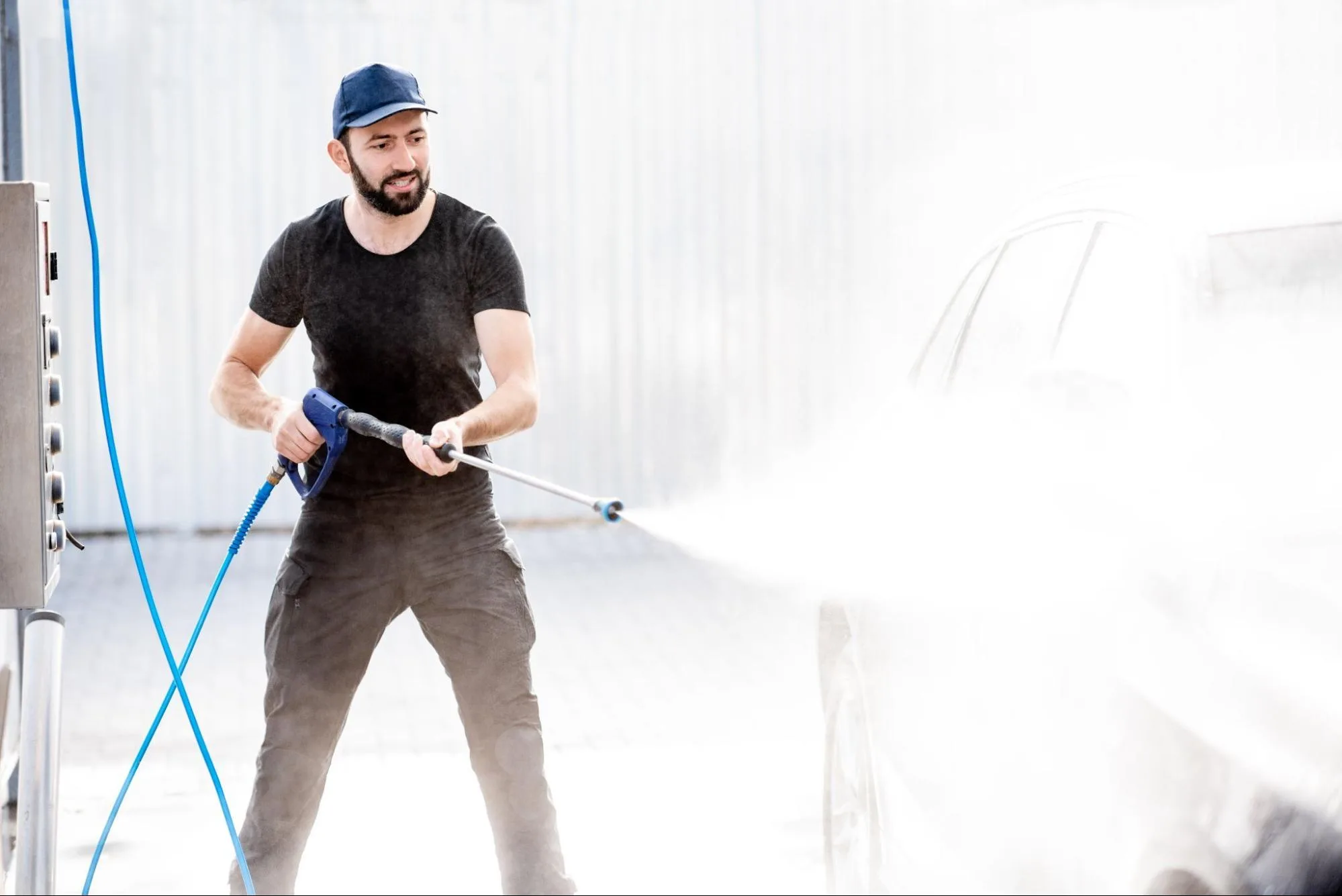 The Difference Between DIY and Professional Pressure Wash Services